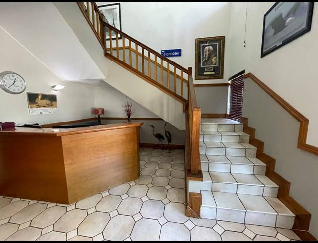 574M² OFFICE FOR SALE IN BRYANSTON